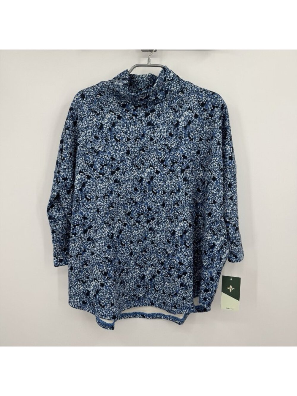 Tuckernuck TNUCK Sport Blue Hydrangea Mock Neck Swing Pullover Sweatshirt XS/S